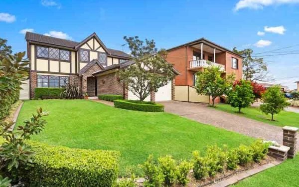 Lawn Mowing Sydney Lakemba 2195